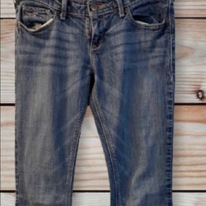 Hollister Low Rise Jeans. Size 3R. Cali Flare Stretch.